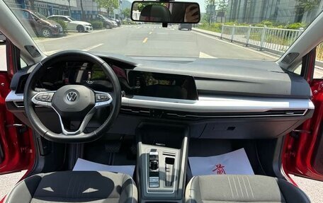 Volkswagen Golf VIII, 2021 год, 1 630 000 рублей, 6 фотография