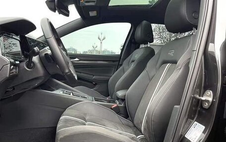Volkswagen Golf VIII, 2021 год, 1 650 000 рублей, 9 фотография