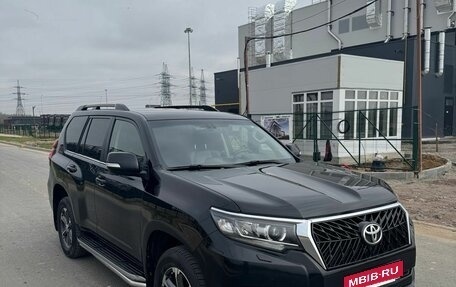 Toyota Land Cruiser Prado 150 рестайлинг 2, 2018 год, 3 490 000 рублей, 11 фотография
