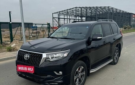 Toyota Land Cruiser Prado 150 рестайлинг 2, 2018 год, 3 490 000 рублей, 10 фотография
