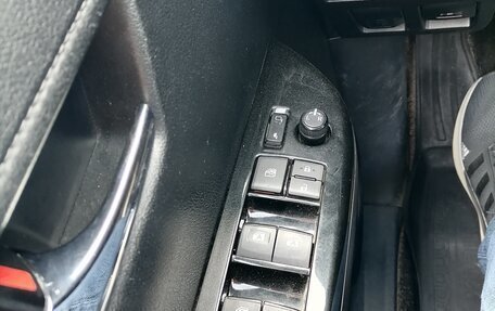 Toyota Hilux VIII, 2015 год, 2 700 000 рублей, 5 фотография