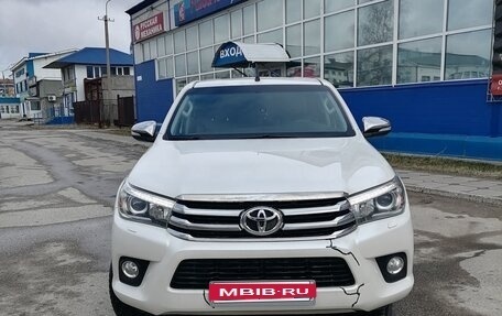 Toyota Hilux VIII, 2015 год, 2 700 000 рублей, 14 фотография