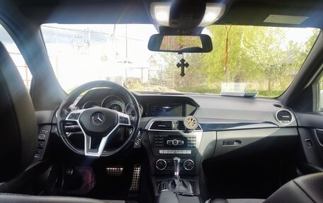 Mercedes-Benz C-Класс, 2011 год, 1 400 000 рублей, 2 фотография