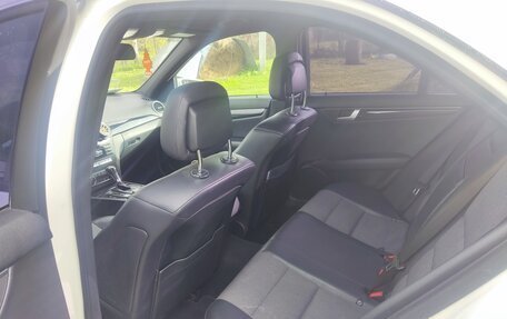 Mercedes-Benz C-Класс, 2011 год, 1 400 000 рублей, 4 фотография