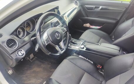 Mercedes-Benz C-Класс, 2011 год, 1 400 000 рублей, 7 фотография