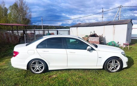 Mercedes-Benz C-Класс, 2011 год, 1 400 000 рублей, 14 фотография