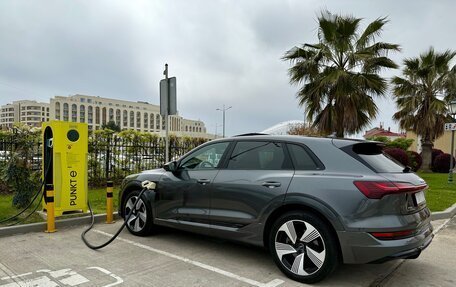 Audi e-tron I, 2020 год, 5 250 000 рублей, 3 фотография