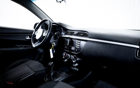 KIA Rio IV, 2018 год, 1 120 000 рублей, 16 фотография