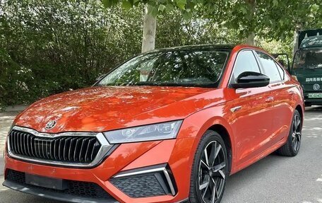Skoda Octavia IV, 2021 год, 1 600 000 рублей, 1 фотография