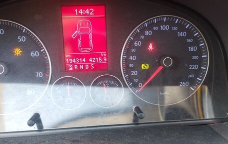 Volkswagen Touran III, 2009 год, 650 000 рублей, 8 фотография