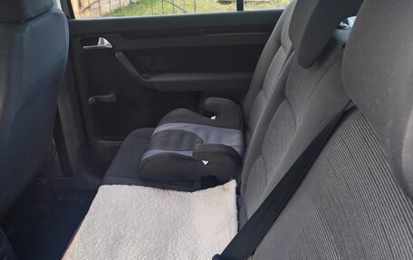 Volkswagen Touran III, 2009 год, 650 000 рублей, 9 фотография