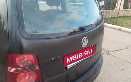 Volkswagen Touran III, 2009 год, 650 000 рублей, 5 фотография