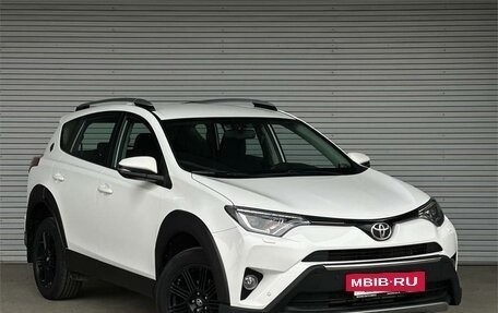 Toyota RAV4, 2017 год, 2 895 000 рублей, 3 фотография