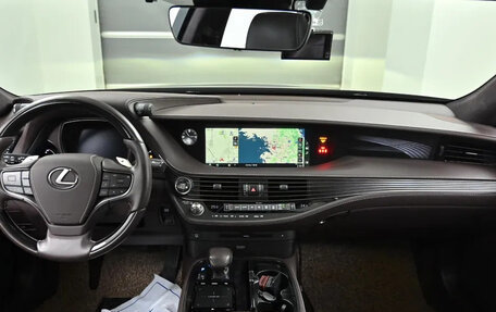 Lexus LS IV, 2020 год, 5 400 000 рублей, 2 фотография