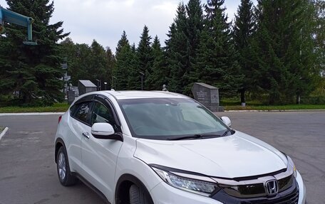 Honda Vezel, 2018 год, 1 750 000 рублей, 1 фотография