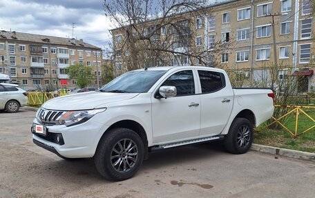 Mitsubishi L200 IV рестайлинг, 2015 год, 1 650 000 рублей, 2 фотография