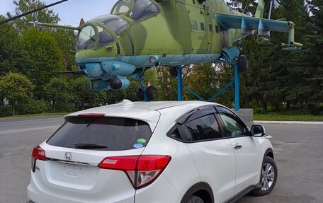 Honda Vezel, 2018 год, 1 750 000 рублей, 4 фотография