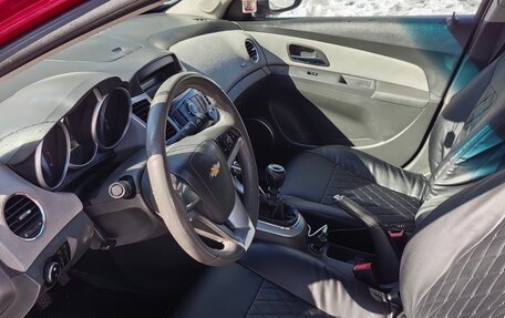 Chevrolet Cruze II, 2010 год, 750 000 рублей, 6 фотография