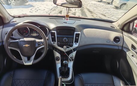 Chevrolet Cruze II, 2010 год, 750 000 рублей, 11 фотография