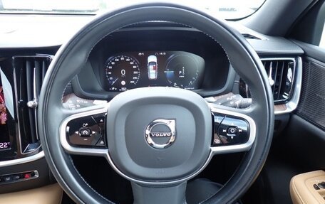 Volvo V60 II, 2021 год, 2 400 000 рублей, 9 фотография