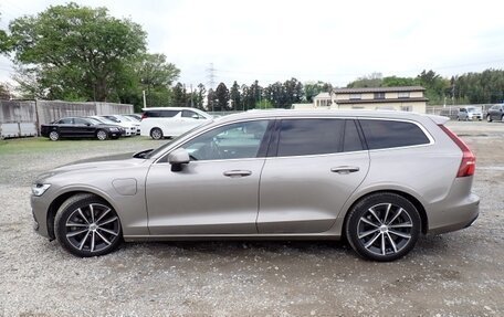 Volvo V60 II, 2021 год, 2 400 000 рублей, 4 фотография