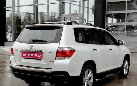 Toyota Highlander III, 2012 год, 2 300 000 рублей, 5 фотография