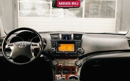 Toyota Highlander III, 2012 год, 2 300 000 рублей, 10 фотография