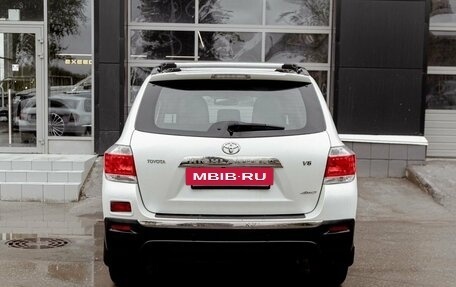 Toyota Highlander III, 2012 год, 2 300 000 рублей, 6 фотография