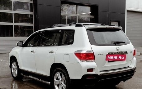 Toyota Highlander III, 2012 год, 2 300 000 рублей, 7 фотография