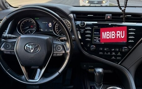 Toyota Camry, 2018 год, 3 080 000 рублей, 7 фотография