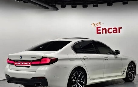BMW 5 серия, 2022 год, 4 605 000 рублей, 2 фотография