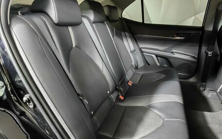 Toyota Camry, 2021 год, 2 850 000 рублей, 9 фотография