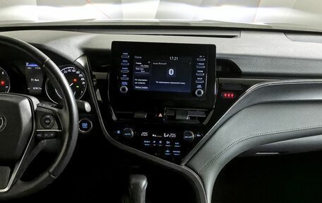 Toyota Camry, 2021 год, 2 850 000 рублей, 8 фотография