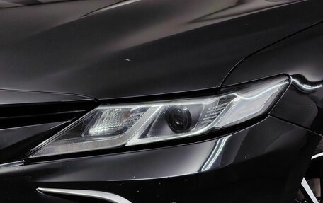 Toyota Camry, 2021 год, 2 850 000 рублей, 17 фотография
