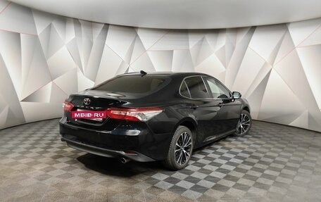 Toyota Camry, 2021 год, 2 850 000 рублей, 10 фотография