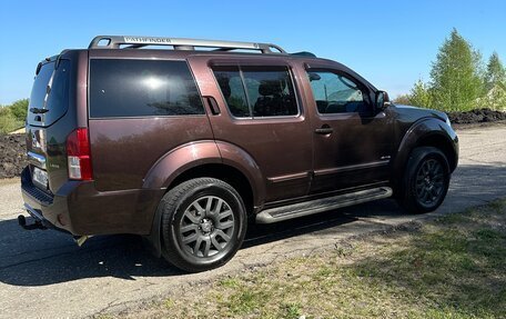 Nissan Pathfinder, 2011 год, 1 775 000 рублей, 1 фотография
