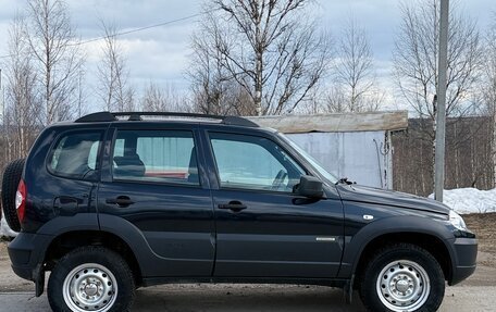 Chevrolet Niva I рестайлинг, 2016 год, 760 000 рублей, 3 фотография