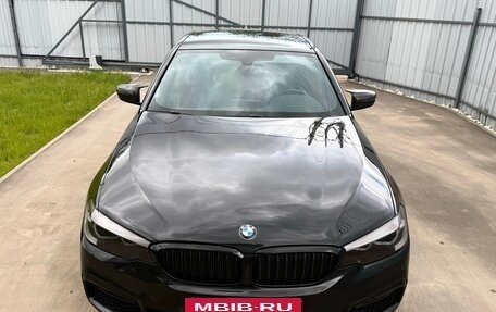 BMW 5 серия, 2019 год, 3 570 000 рублей, 2 фотография