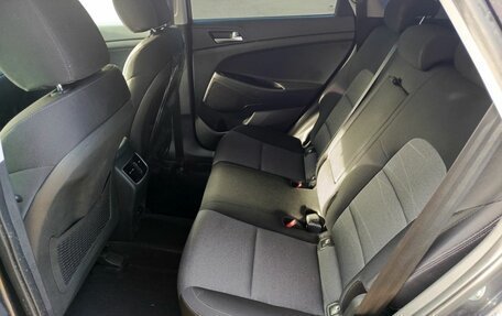 Hyundai Tucson III, 2019 год, 2 080 000 рублей, 12 фотография