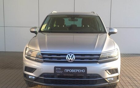 Volkswagen Tiguan II, 2018 год, 2 440 000 рублей, 2 фотография