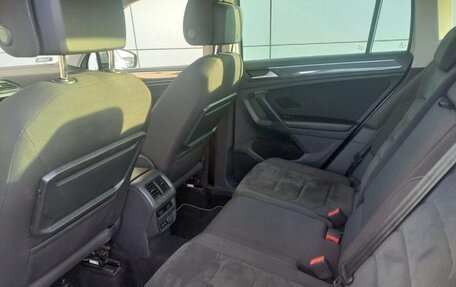 Volkswagen Tiguan II, 2018 год, 2 440 000 рублей, 12 фотография
