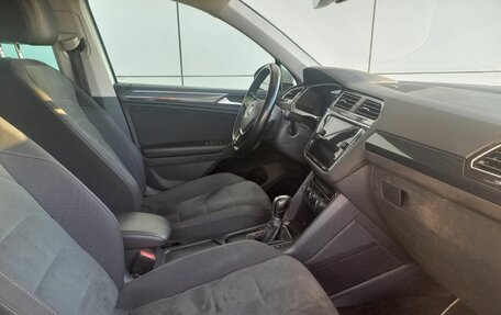 Volkswagen Tiguan II, 2018 год, 2 440 000 рублей, 11 фотография