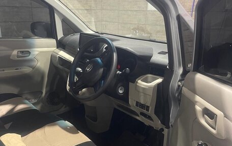 Daihatsu Move VI рестайлинг, 2018 год, 840 000 рублей, 12 фотография