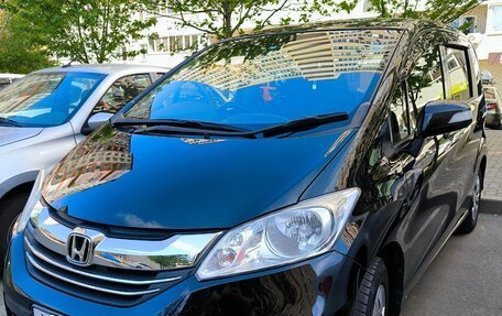 Honda Freed I, 2015 год, 1 700 000 рублей, 8 фотография