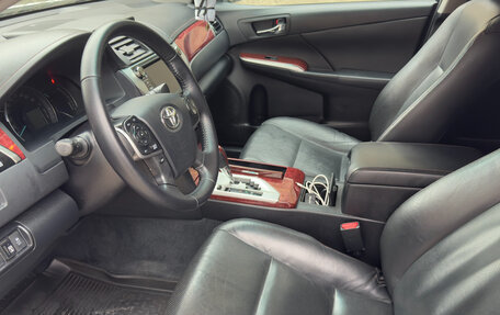 Toyota Camry, 2014 год, 1 850 000 рублей, 13 фотография