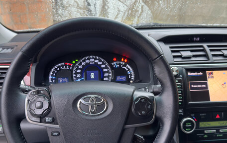 Toyota Camry, 2014 год, 1 850 000 рублей, 10 фотография