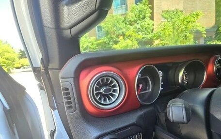 Jeep Wrangler, 2021 год, 5 380 000 рублей, 10 фотография