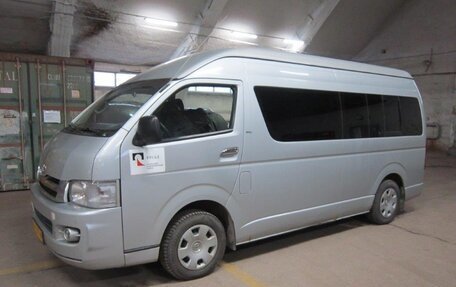 Toyota HiAce H200, 2005 год, 1 300 000 рублей, 1 фотография