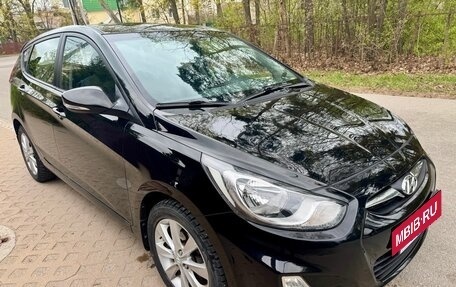 Hyundai Solaris II рестайлинг, 2012 год, 899 000 рублей, 2 фотография