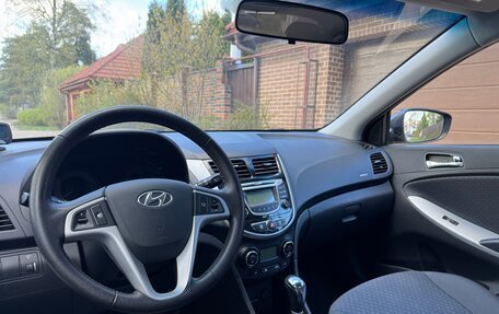 Hyundai Solaris II рестайлинг, 2012 год, 899 000 рублей, 12 фотография